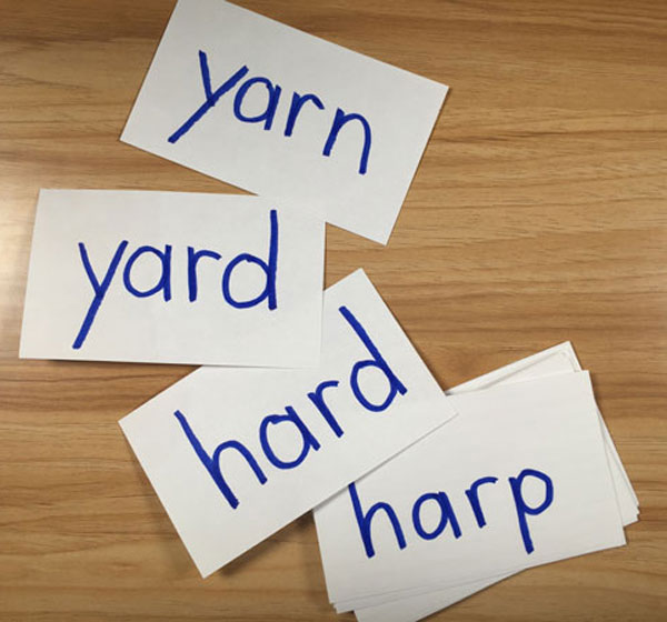 r controlled ar word chain flash cards